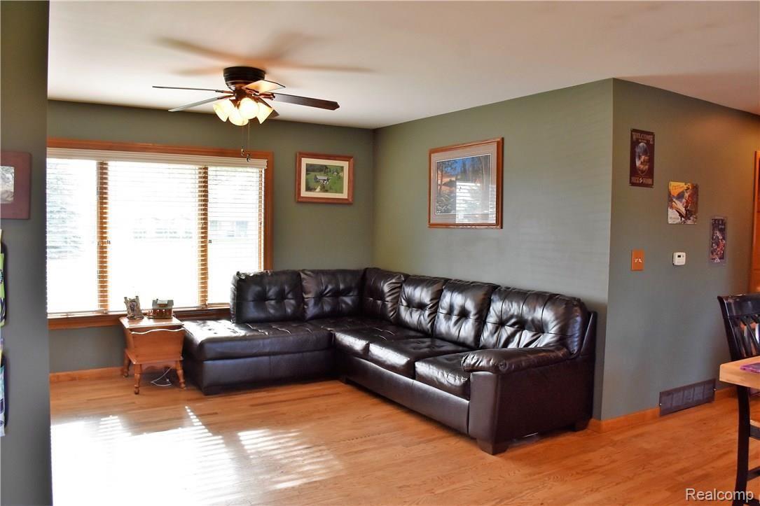 9011 Noblet Road Davison, MI 48423 - Photo 21 of 35 DSC_0985.JPG