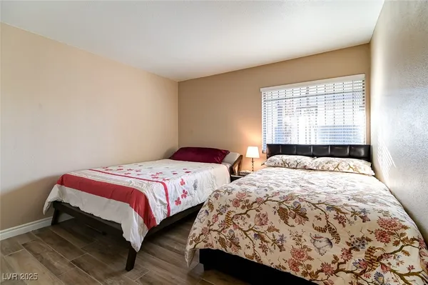 $995 | 1440 East Vegas Valley Drive, Unit 10, Las Vegas, NV 89169