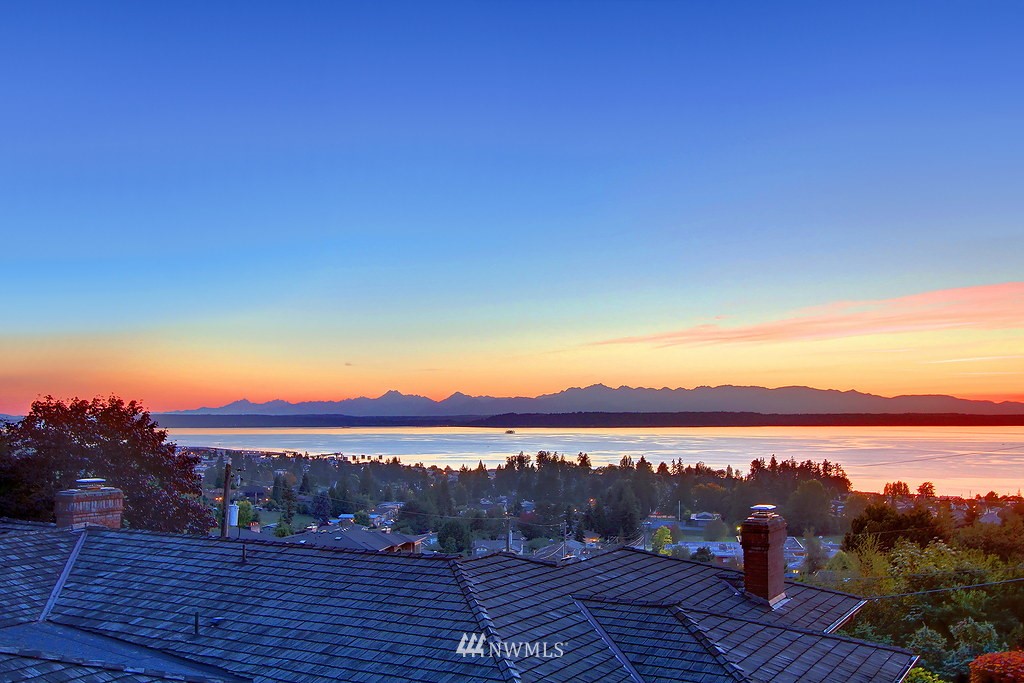 1204 Viewland Way Edmonds, WA 98020 - Photo 4 of 25 Gallery Image 4