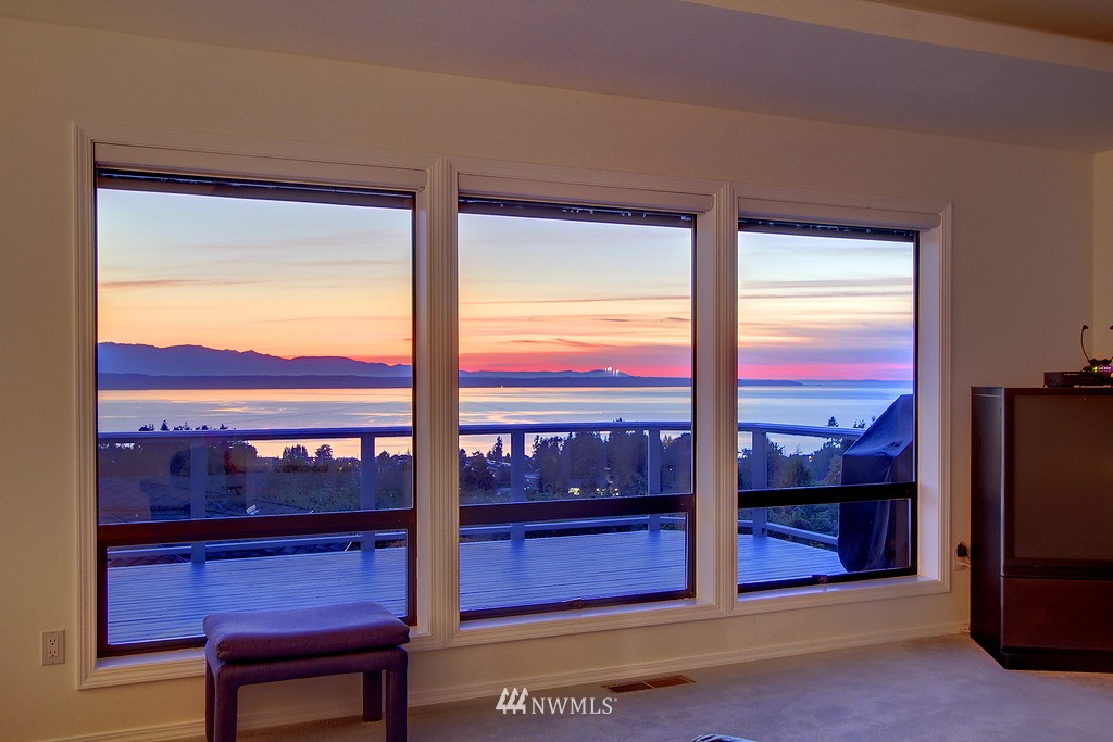1204 Viewland Way Edmonds, WA 98020 - Photo 5 of 25 Gallery Image 5