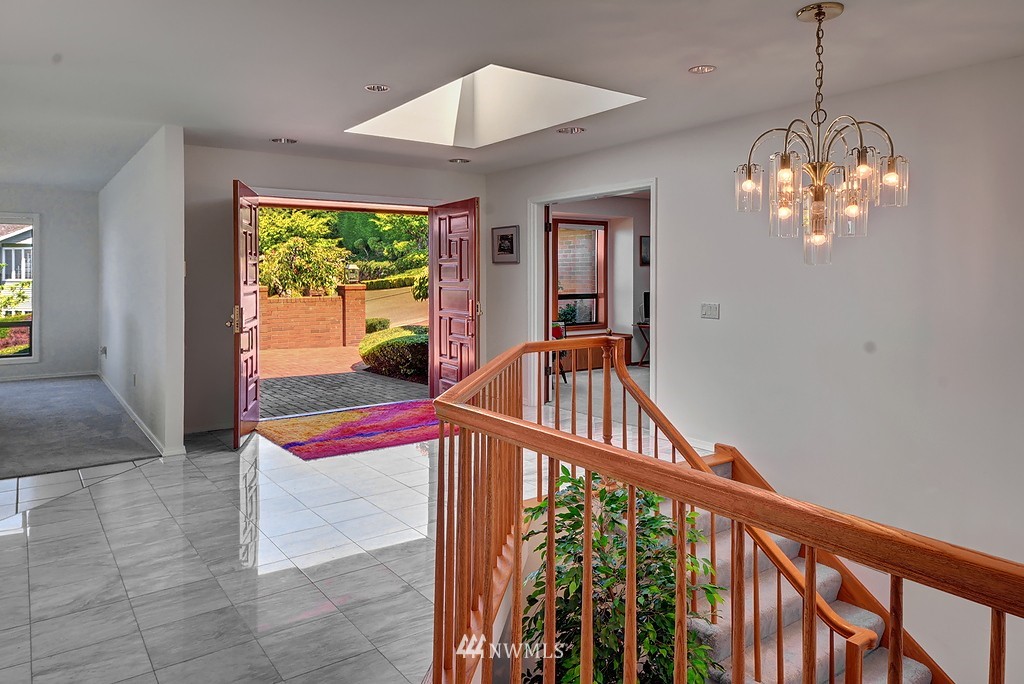 1204 Viewland Way Edmonds, WA 98020 - Photo 7 of 25 Gallery Image 7