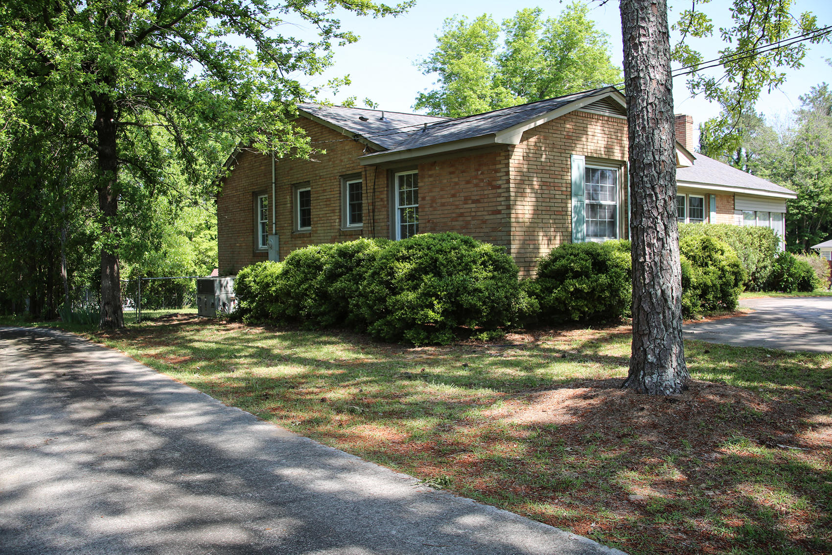 703 Hillcrest Drive Rockingham, NC 28379 - Photo 4 of 38 4
