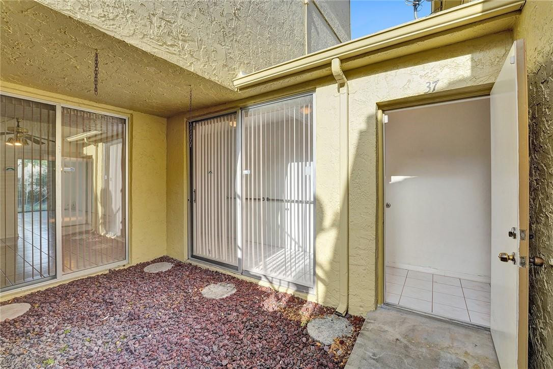 8401 West Sample Road, Unit 37 Coral Springs, FL 33065 - Photo 3 of 22 First floor entry to home.
