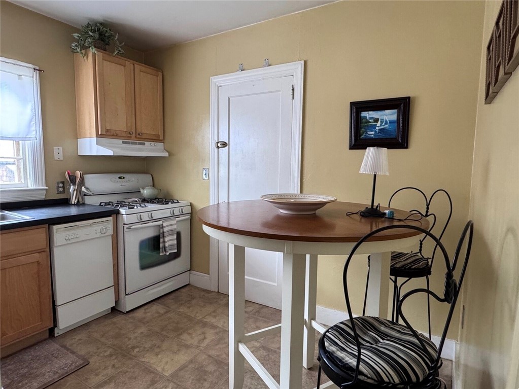 36 Kay Street, Unit 6 Newport, RI 02840 - Photo 5 of 11