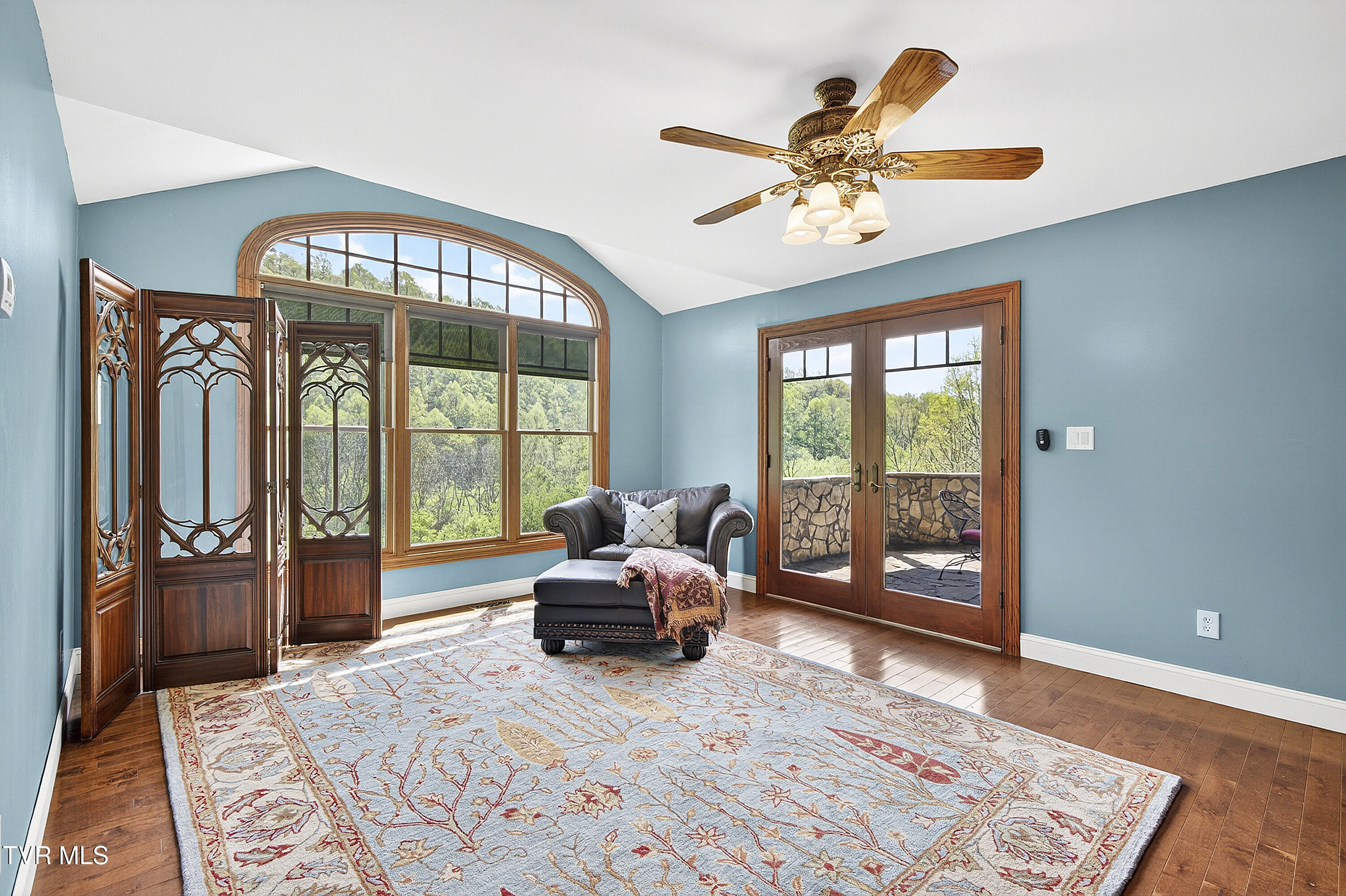 24327 North Fork River Road Abingdon, VA 24210 - Photo 22 of 81 SITTING AREA