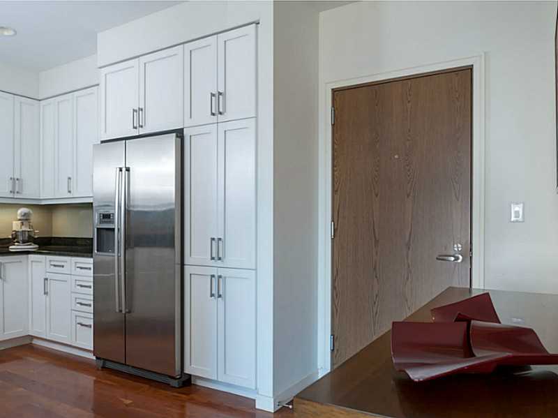 100 Exchange Street, Unit 1502 Providence, RI 02903 - Photo 6 of 16 Entry.