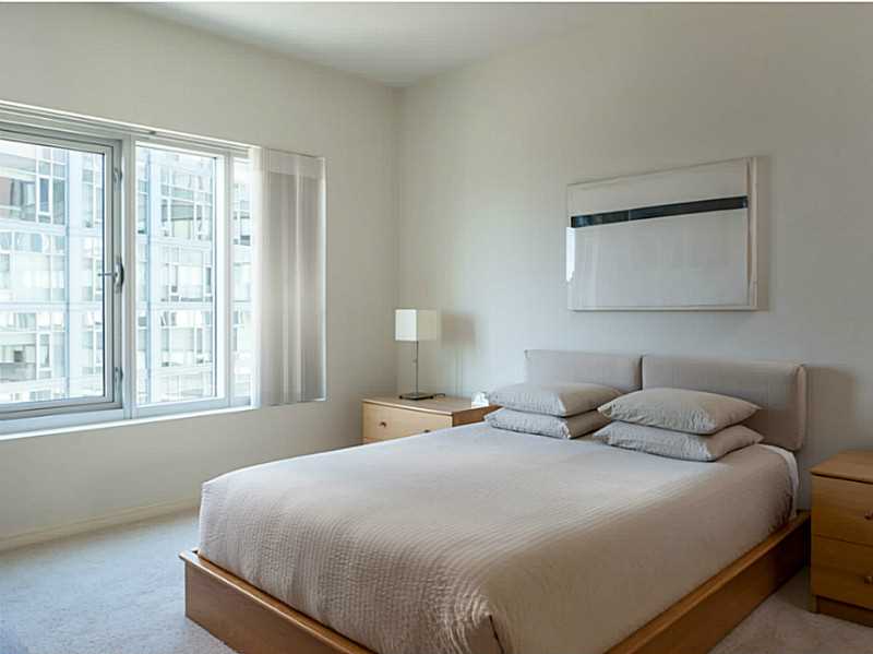 100 Exchange Street, Unit 1502 Providence, RI 02903 - Photo 8 of 16 Master Bedroom.