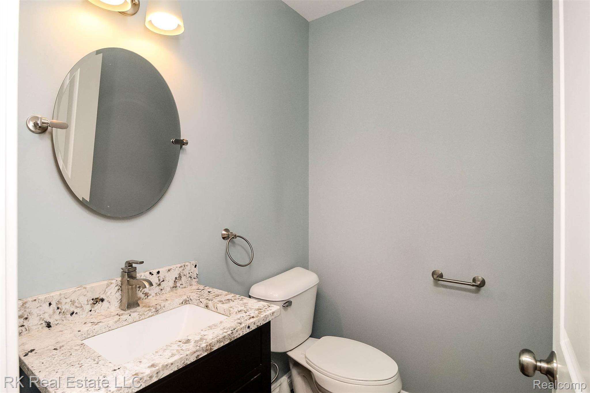 362 Prospect Street Romeo, MI 48065 - Photo 11 of 63 21.jpg