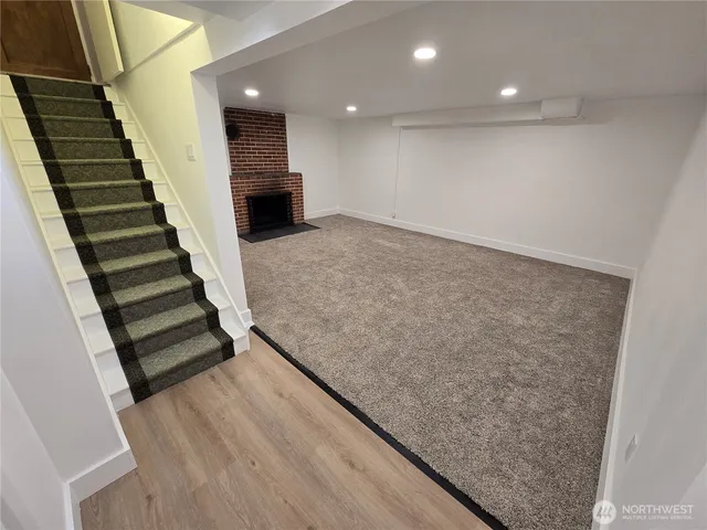 wooden floor in an empty room with wooden floor