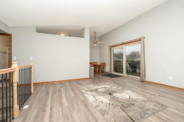 $169,900 | 5616 North Innsbruck Court, Fridley, MN 55432