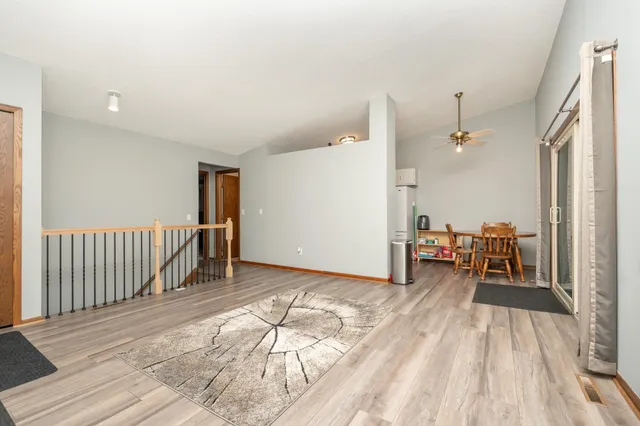 $169,900 | 5616 North Innsbruck Court, Fridley, MN 55432