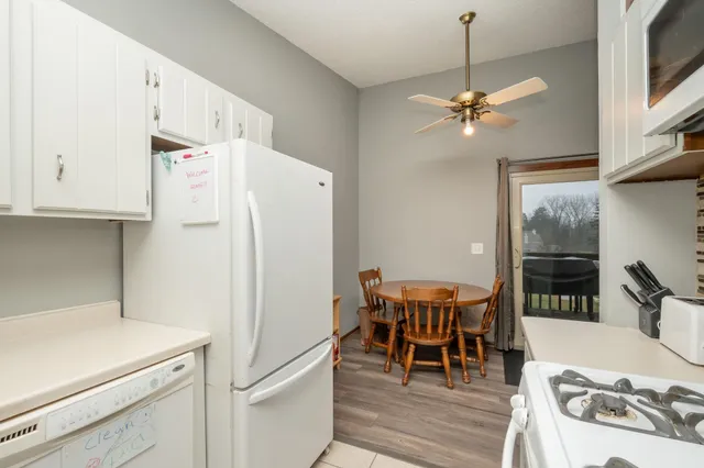 $169,900 | 5616 North Innsbruck Court, Fridley, MN 55432