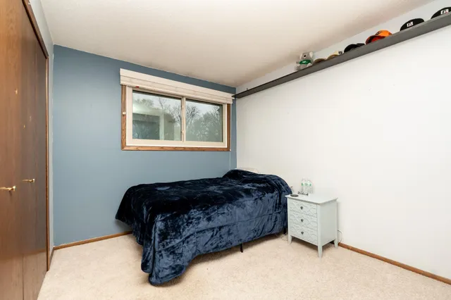 $169,900 | 5616 North Innsbruck Court, Fridley, MN 55432