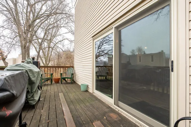 $169,900 | 5616 North Innsbruck Court, Fridley, MN 55432