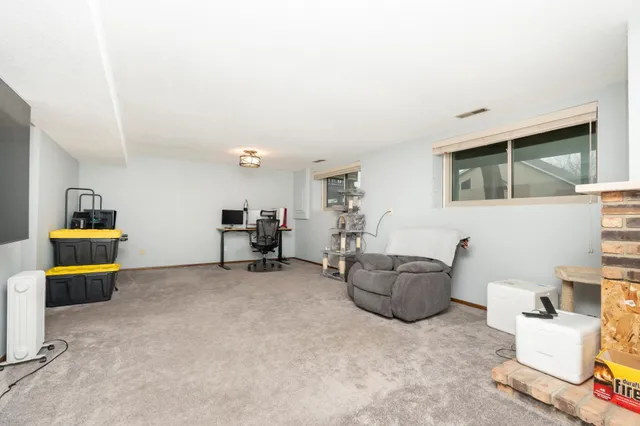 $169,900 | 5616 North Innsbruck Court, Fridley, MN 55432