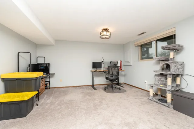 $169,900 | 5616 North Innsbruck Court, Fridley, MN 55432