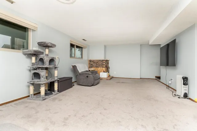 $169,900 | 5616 North Innsbruck Court, Fridley, MN 55432