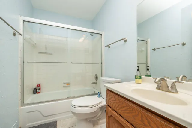 $169,900 | 5616 North Innsbruck Court, Fridley, MN 55432