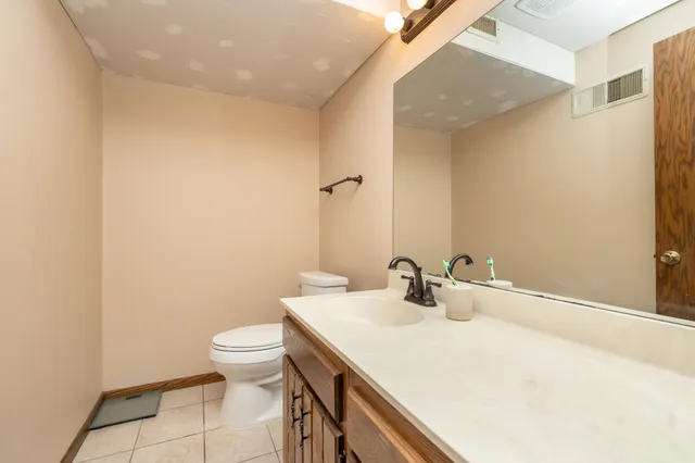 $169,900 | 5616 North Innsbruck Court, Fridley, MN 55432