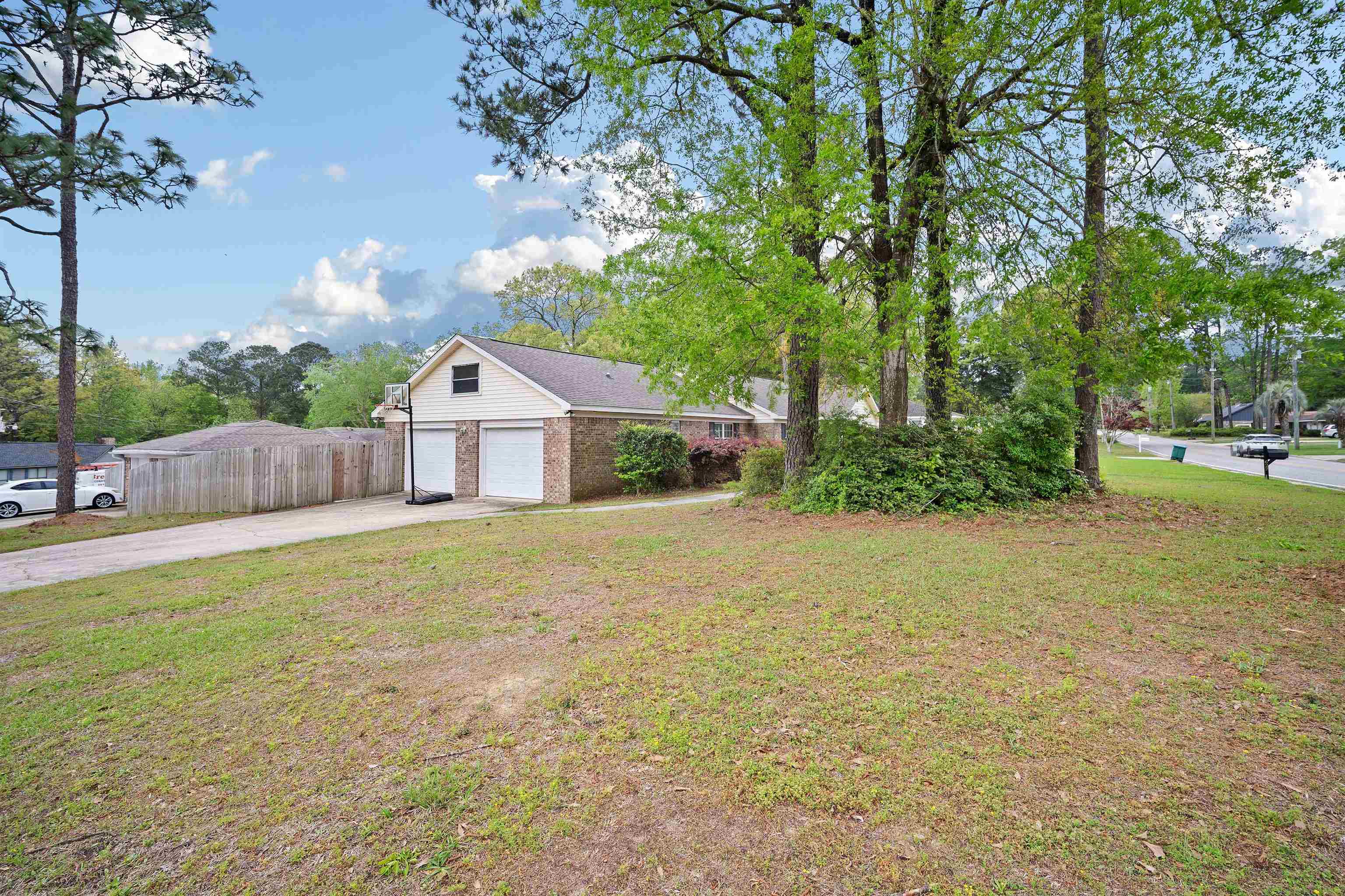 627 Spanish Main Daphne, AL 36527 - Photo 3 of 39 Yard