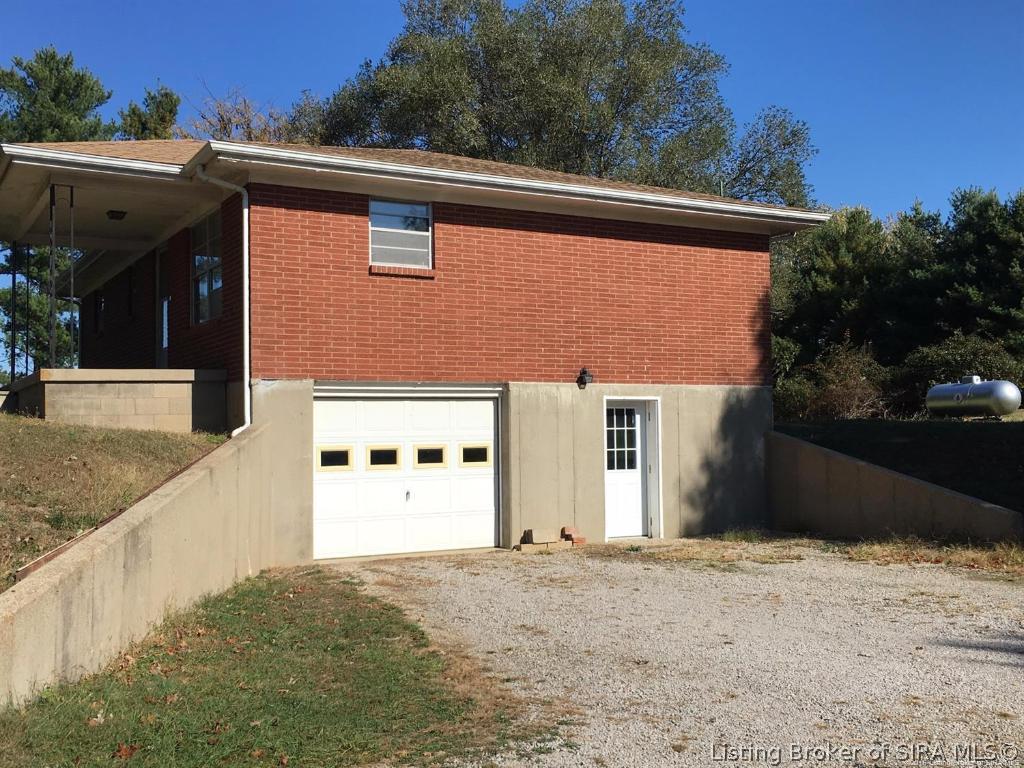 1360 Oakes Road Georgetown, IN 47122 - Photo 3 of 15