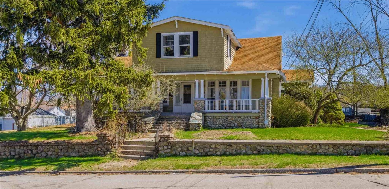 87 Kermit Street Woonsocket, RI 02895 - Photo 1 of 47
