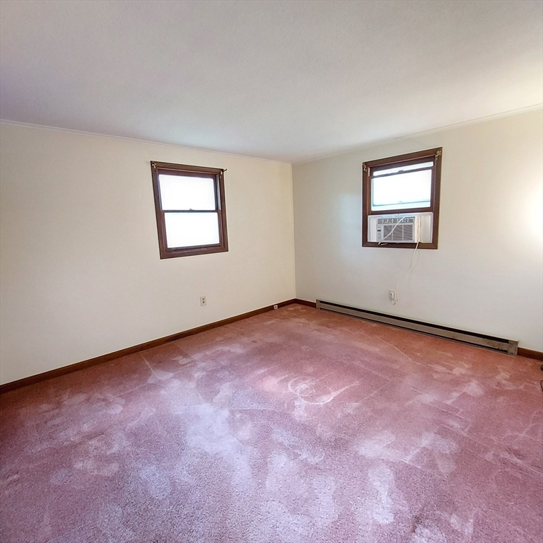 1075 West Brookfield Road New Braintree, MA 01531 - Photo 15 of 42