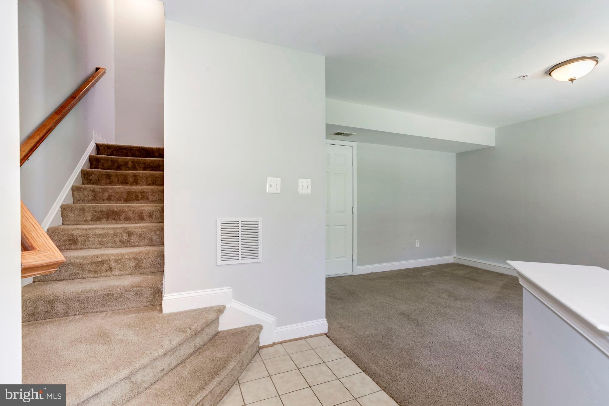 1017 Gaither Road Rockville, MD 20850 - Photo 4 of 35 1st Level Entry