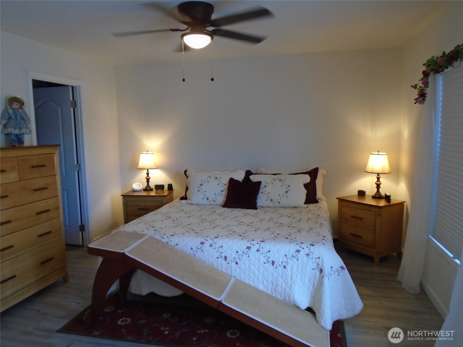 894 North Iris Avenue Sequim, WA 98382 - Photo 19 of 38 a bedroom with bed and window