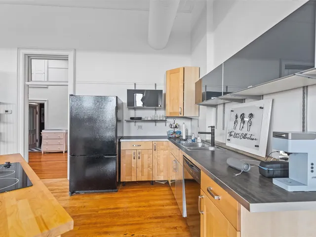 $799,000 | 402 East State Street, Rockford, IL 61104