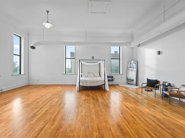 $799,000 | 402 East State Street, Rockford, IL 61104