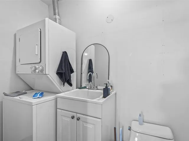 $799,000 | 402 East State Street, Rockford, IL 61104