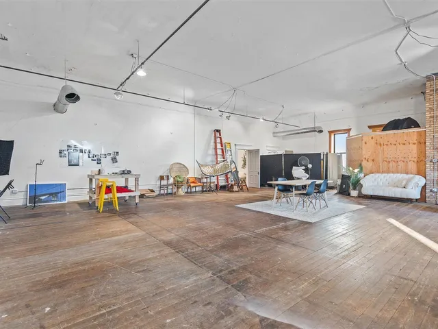 $799,000 | 402 East State Street, Rockford, IL 61104