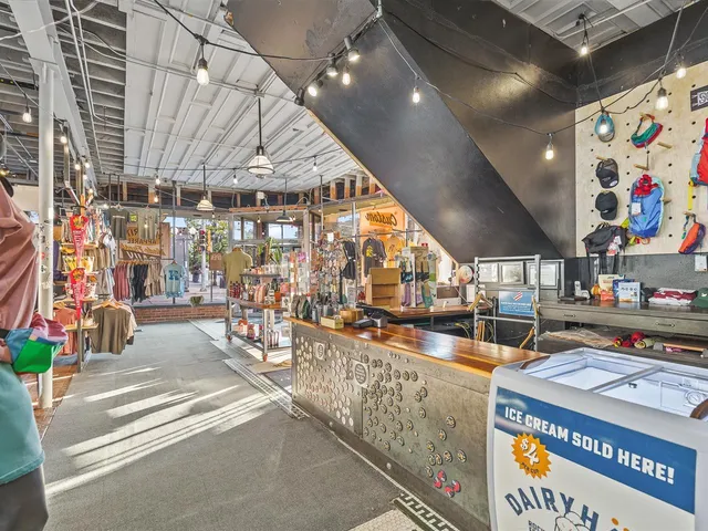 $799,000 | 402 East State Street, Rockford, IL 61104