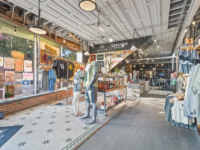 $799,000 | 402 East State Street, Rockford, IL 61104