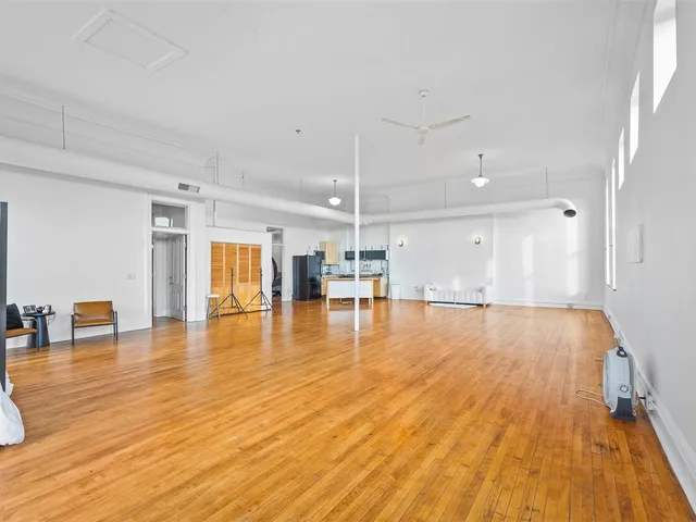 $799,000 | 402 East State Street, Rockford, IL 61104