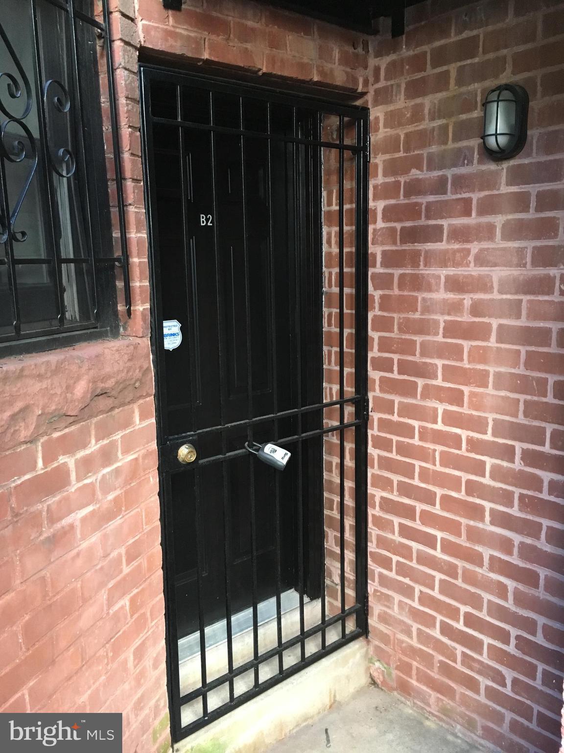 1630 19th Street Northwest, Unit B2 Washington, DC 20009 - Photo 2 of 19 a view of entryway