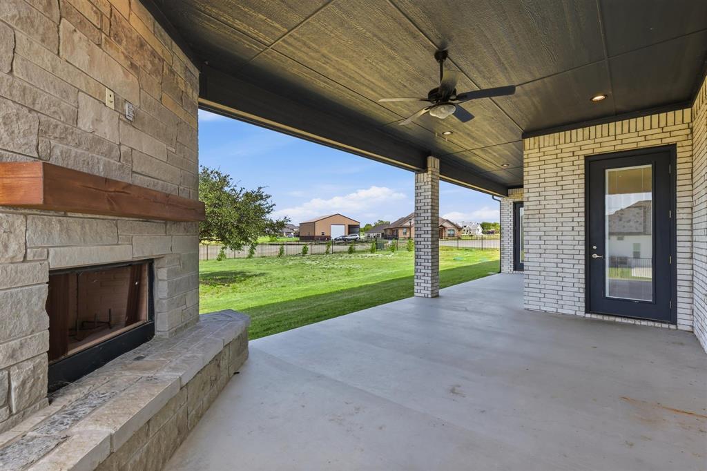 901 Medaris Way Azle, TX 76020 - Photo 30 of 39