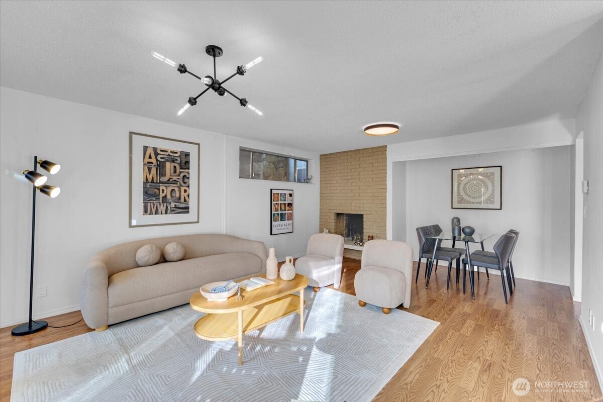 654 West Olympic Place, Unit 101 Seattle, WA 98119 - Photo 18 of 33