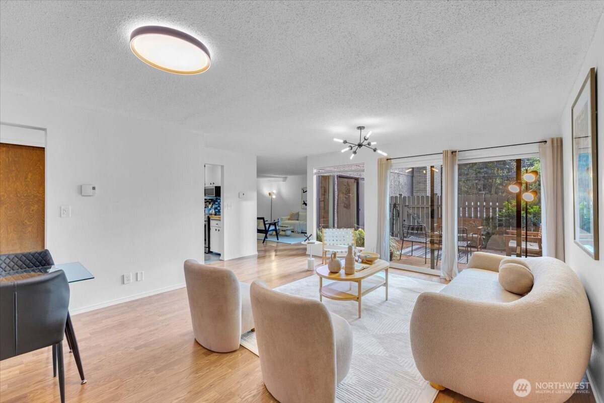 654 West Olympic Place, Unit 101 Seattle, WA 98119 - Photo 20 of 33