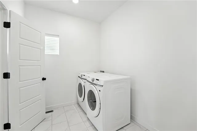 $532,282 | 10523 North Jarboe Street, Kansas City, MO 64155