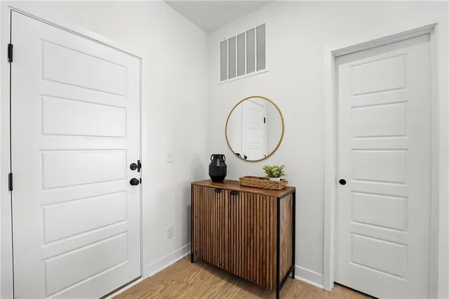 $532,282 | 10523 North Jarboe Street, Kansas City, MO 64155