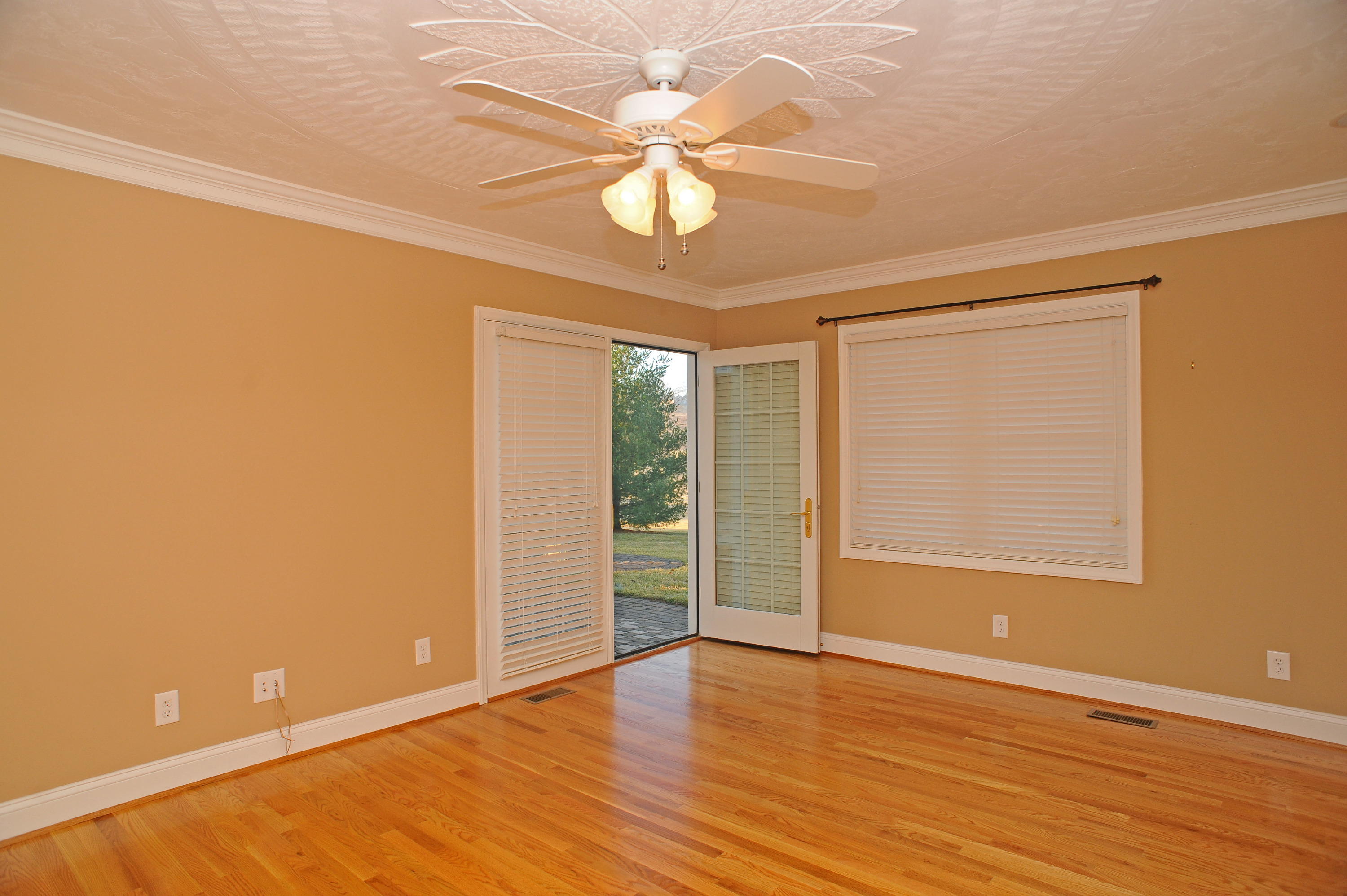 4051 Salisbury Lane Riner, VA 24149 - Photo 31 of 74 DSC_6337.JPG