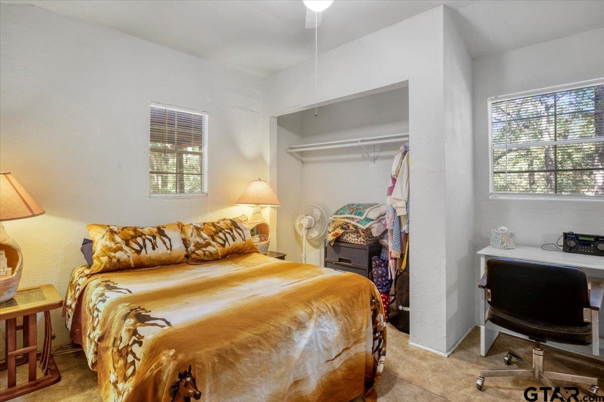 23207 Holly Road Mineola, TX 75773 - Photo 7 of 19