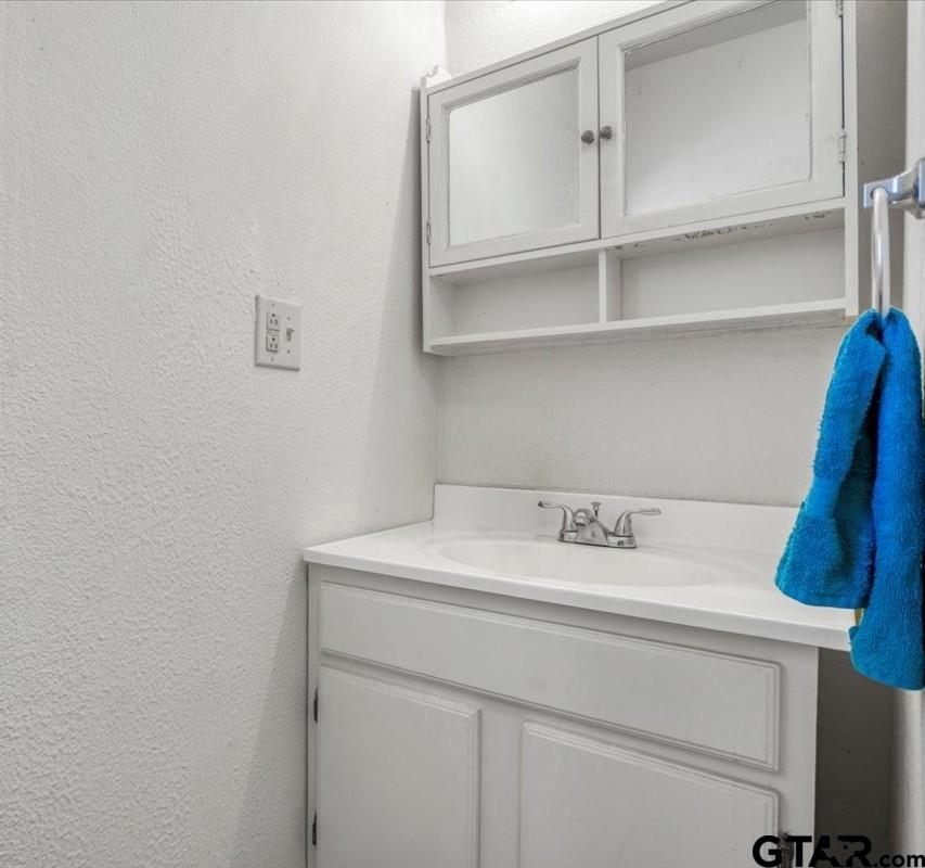 23207 Holly Road Mineola, TX 75773 - Photo 8 of 19