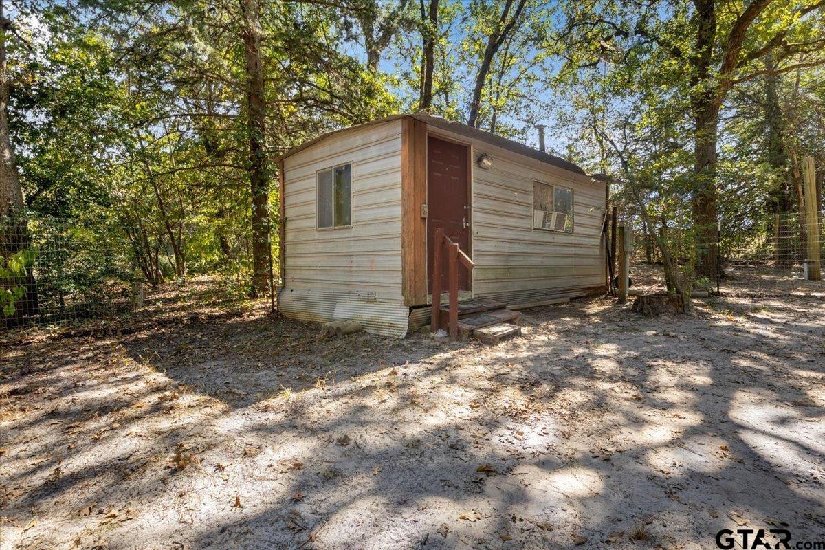 23207 Holly Road Mineola, TX 75773 - Photo 10 of 19