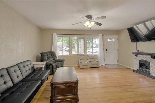 $175,000 | 8803 Manchester, Kansas City, MO 64138