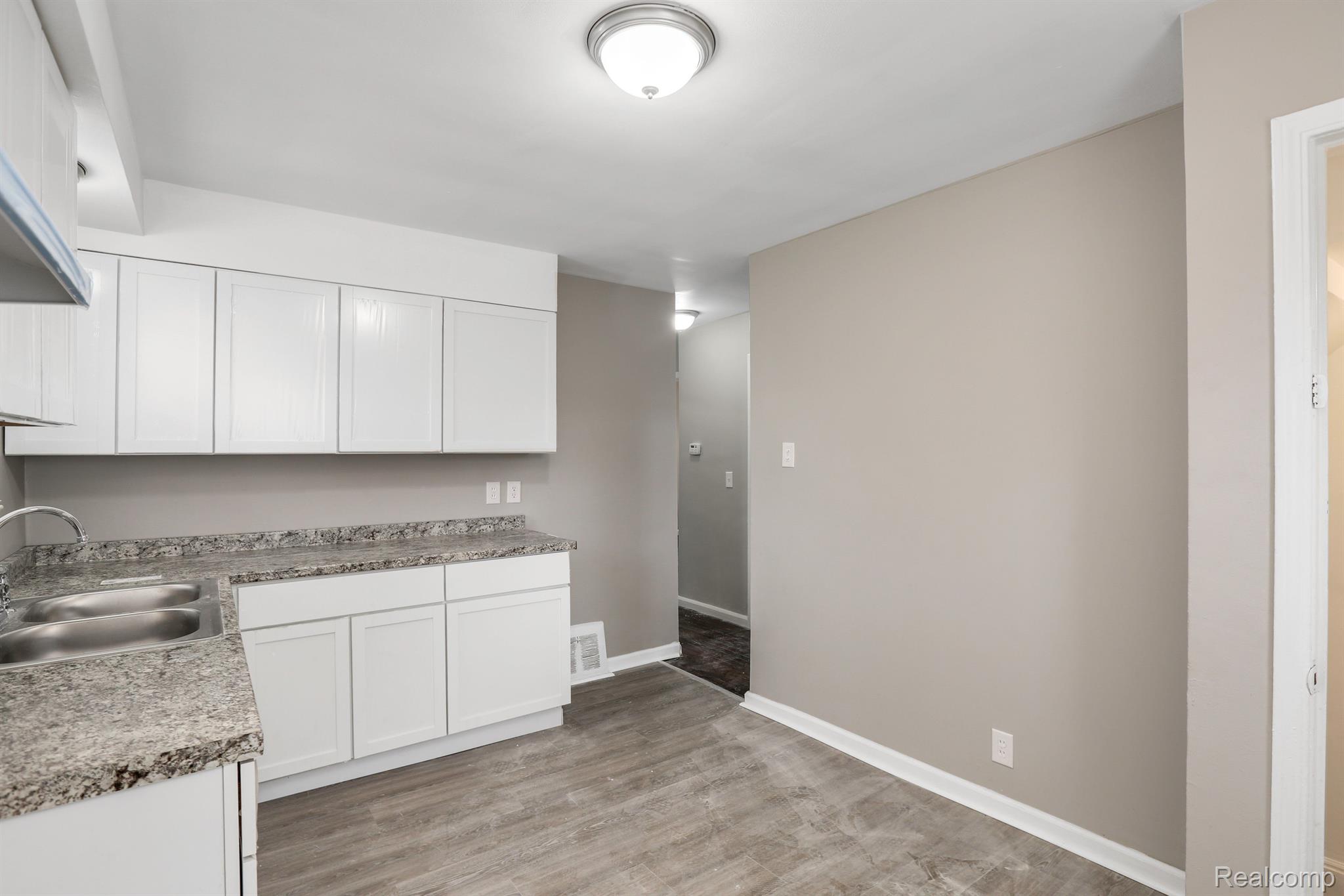 25911 Princeton Street Inkster, MI 48141 - Photo 8 of 25 Gallery Image 8