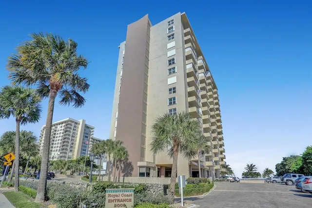 $750,000 | 2000 South Ocean Boulevard, Unit 10E, Lauderdale-by-the-Sea, FL 33062