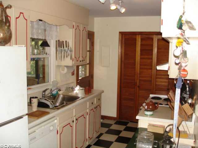 2319 Three Bridge Road Powhatan, VA 23139 - Photo 6 of 9 Other - Tile full bath
